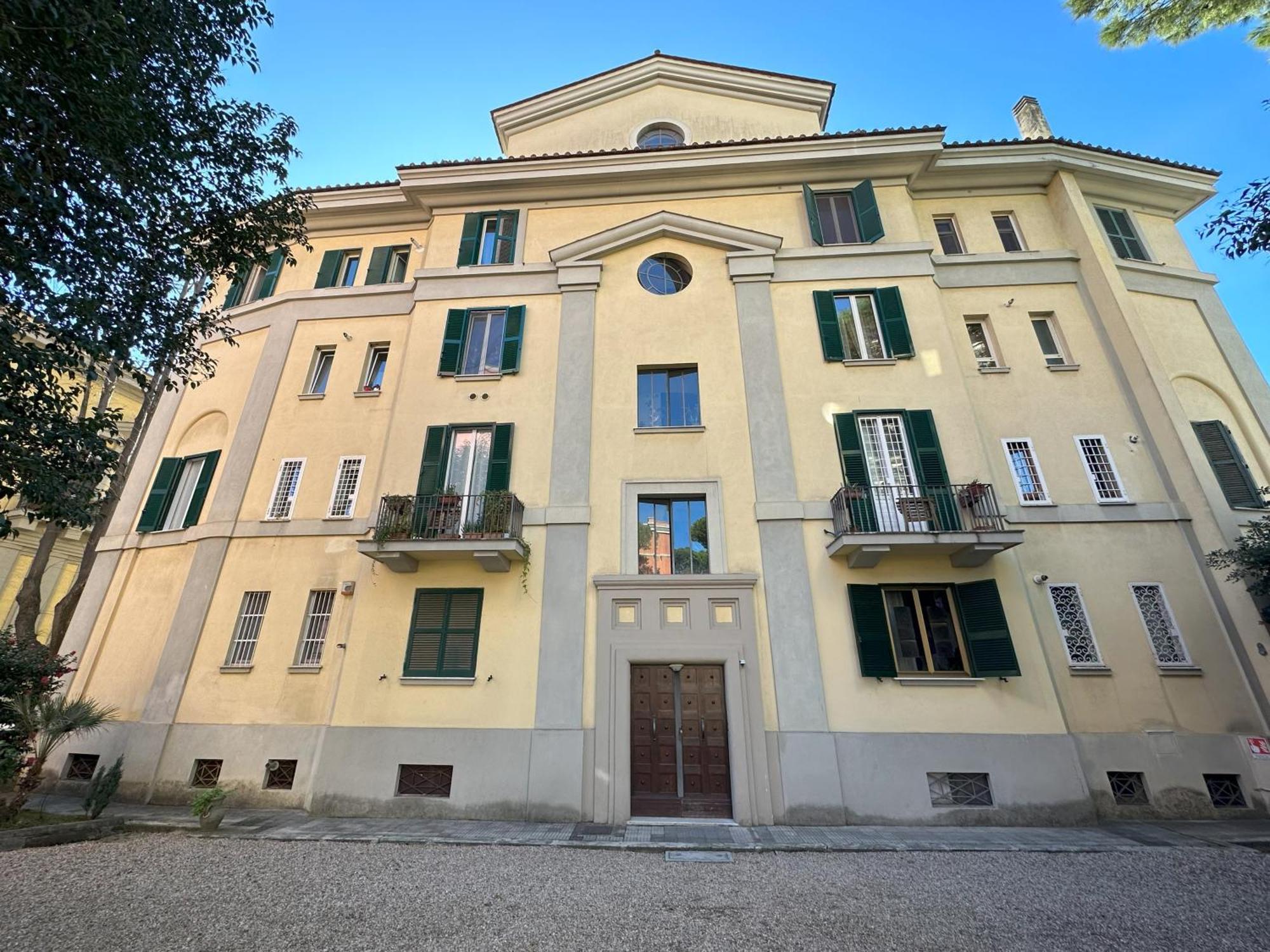Cozy Haven Near San Giovanni Privatunterkunft Rom